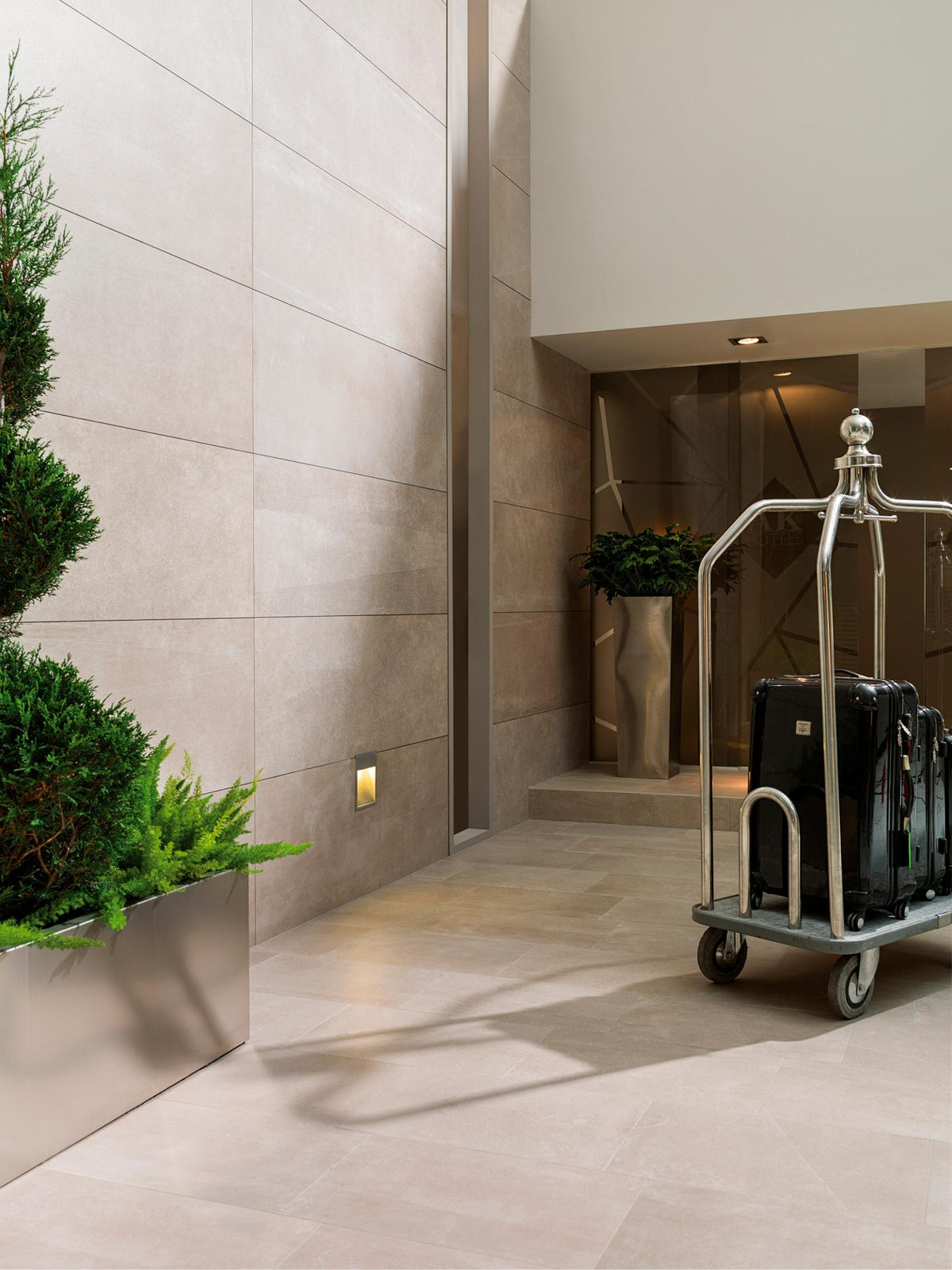 Porcelanosa Duvar Karosu Boston Topo 31,6 x 90 cm — Porcelanosa seri görseli