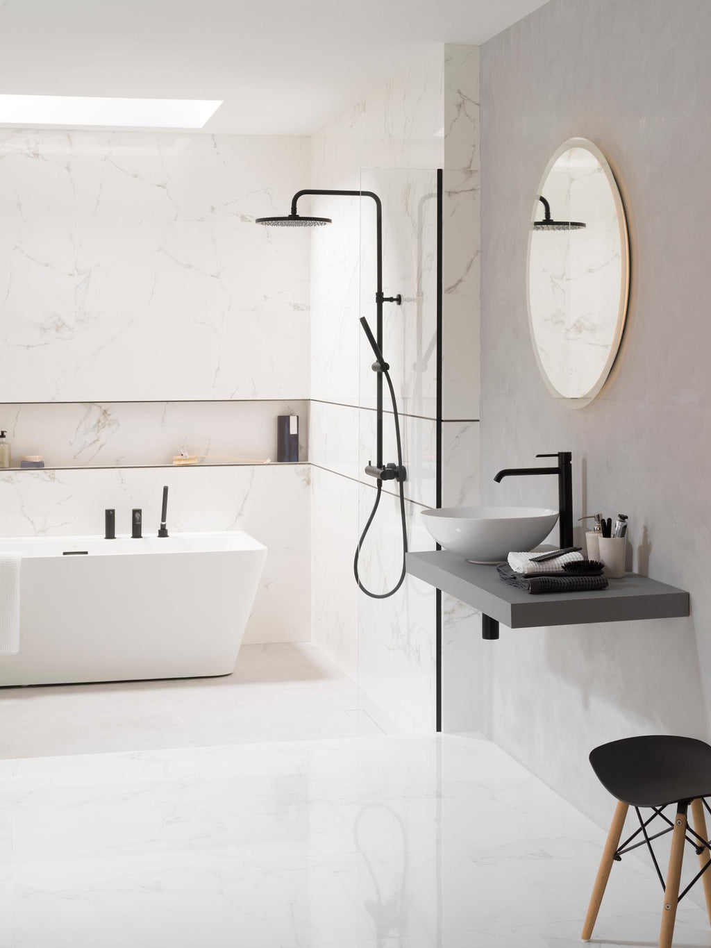 Porcelanosa Yer Karosu Marmol Carrara Blanco Parlak  43,5 x 43,5 cm — Porcelanosa seri görseli