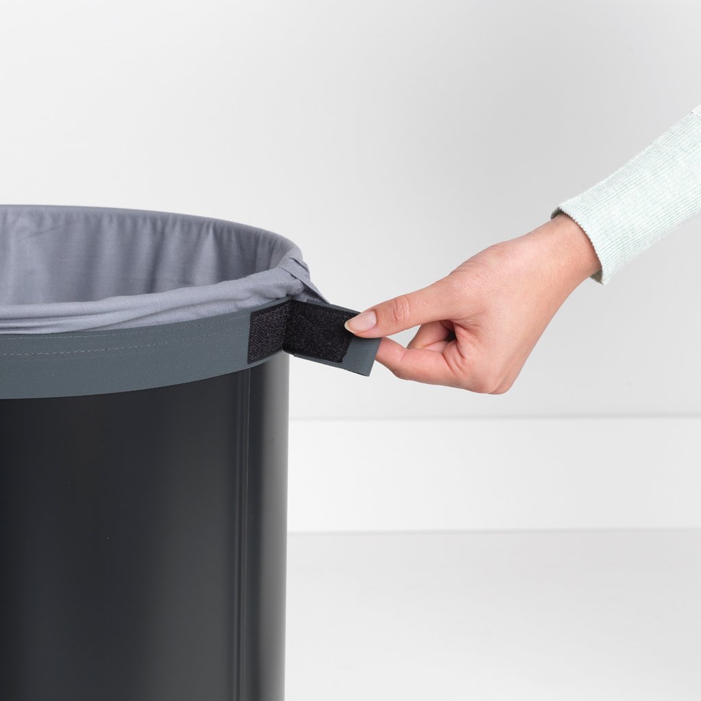 Brabantia Çamaşır Sepeti  60 lt Siyah Mantar Kapak 120022